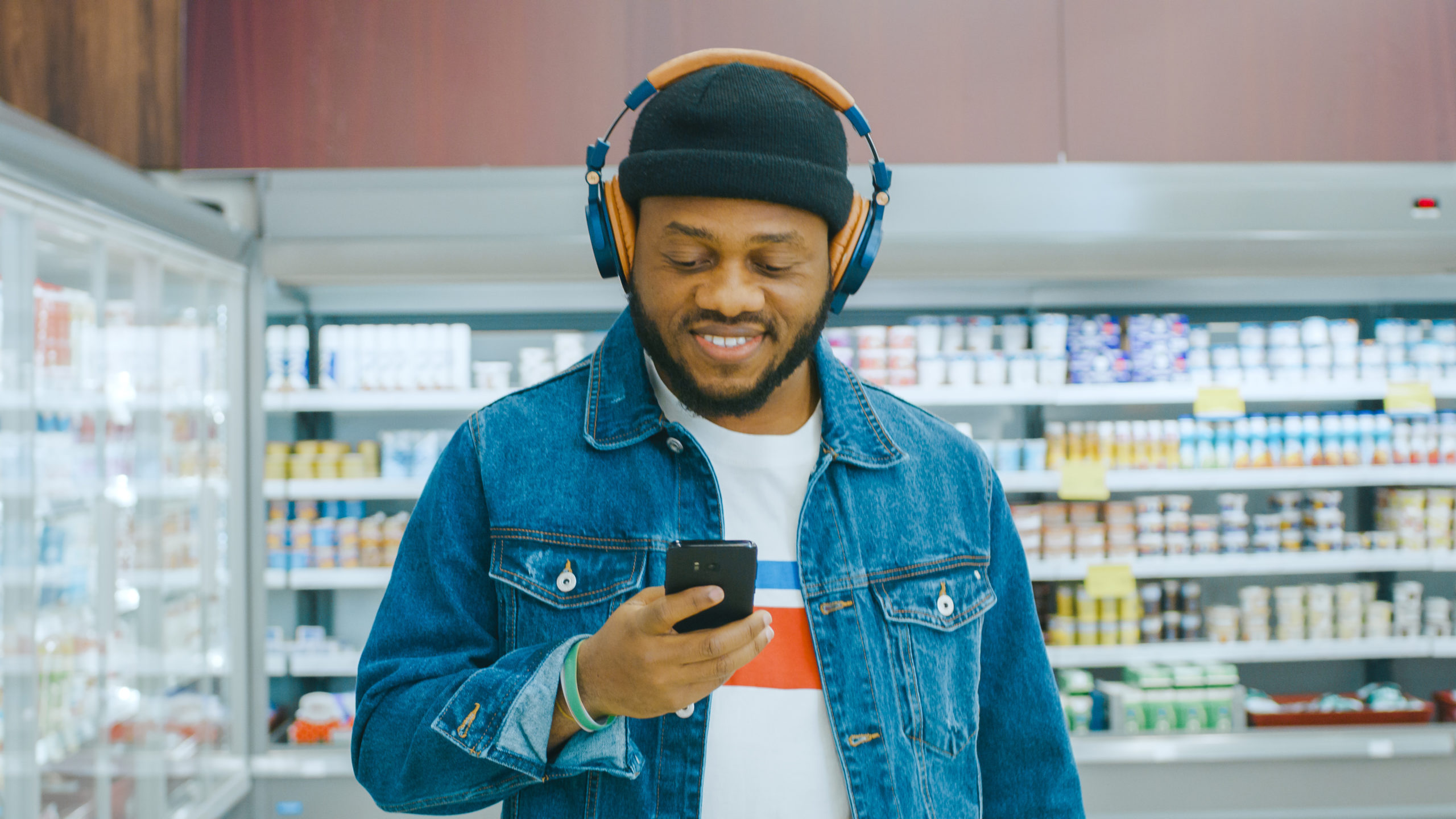 Sound Shopping: rethink the shopping experience with unique musical approach